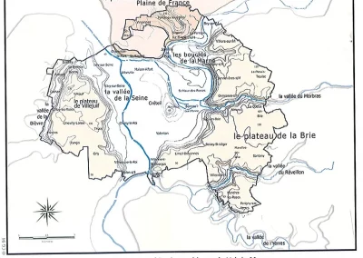 Géomorphologie et nuances biogéographiques : les petites régions écologiques. Vallée de la Bièvre et ses coteaux avec le Plateau Mazagran au Sud. Topologie du bassin versant de la Bièvre, à l’articulation entre Paris et le coteau ensoleillé de la Bièvre qui s'étend jusqu’à Saclay.