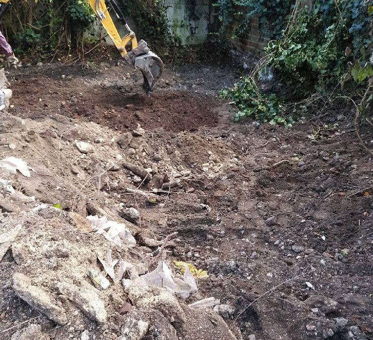 Suite : week-end 2 / Enlèvement dalle béton et assainissement terrain